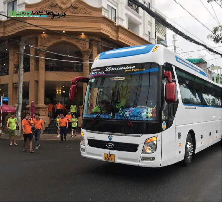 Thuê xe du lịch tổ chức teambuilding - Bách Việt